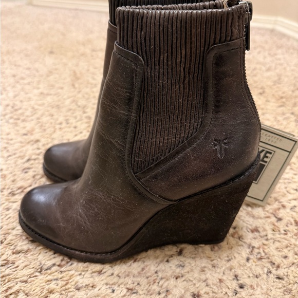 Frye Women's Brown Ankle Boots - Picture 2 of 4